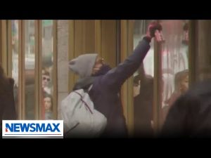 Read more about the article VIDEO: Pro-Palestinian protestors vandalize New York City bank | American Agenda