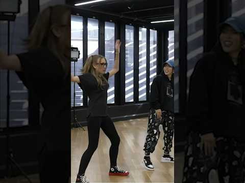 You are currently viewing WATCH: Kat Timpf tries to K-Pop dance